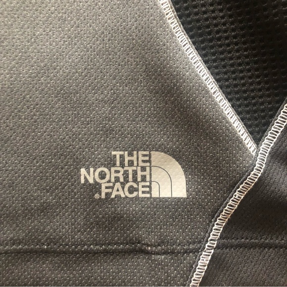 The North Face Athletic Top - Picture 3 of 4
